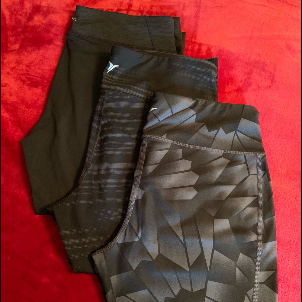 🖤 Two pairs of workout capris 🖤